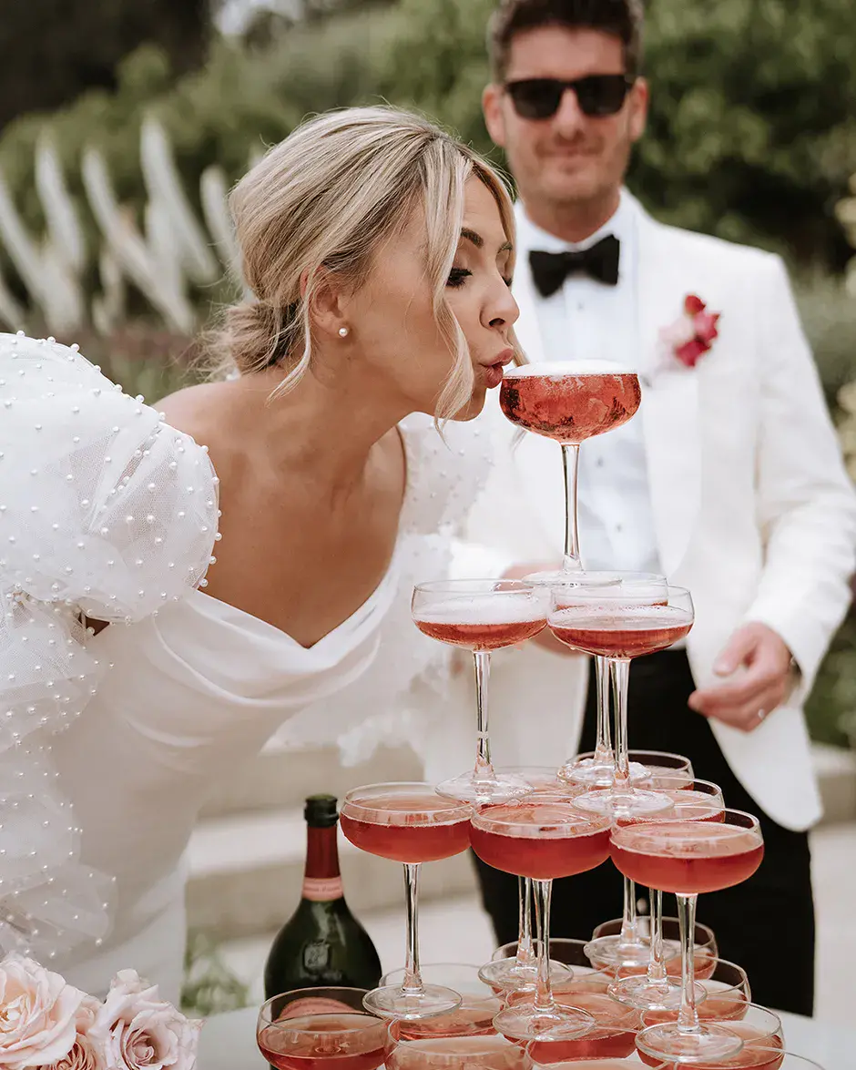 Sips With a Story: Why Personalized Wedding Cocktails Are Set to Define 2026
