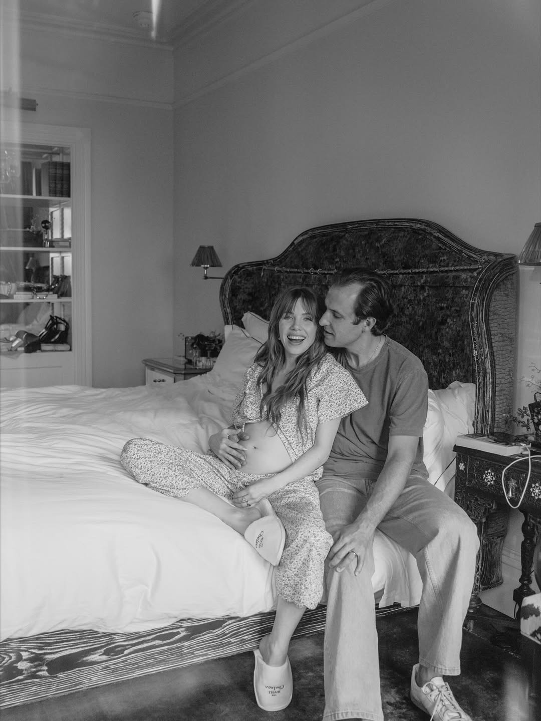 Carly Rae Jepsen Is Pregnant With Her First Baby, Just One Month After Her Chelsea Hotel Wedding