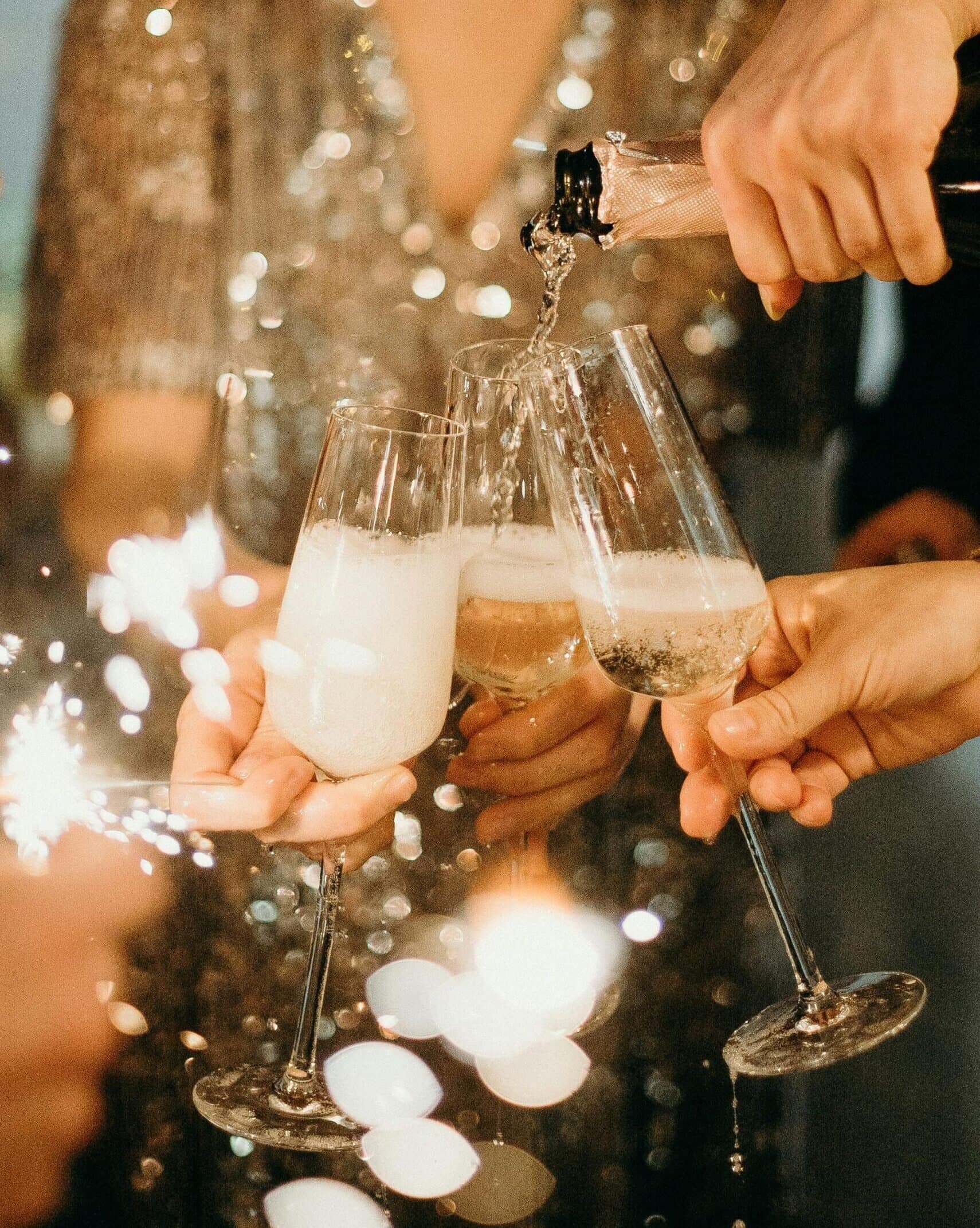 When the Bar is Closed: How to Keep Guests Entertained at a Dry Wedding