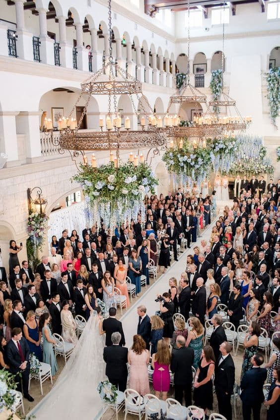 Can Wedding Guests Wear White or Black To A Wedding?