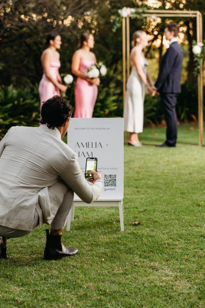 Digital wedding photo album GUESTPIX