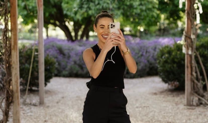 The Must-Have Wedding Day Companion: Why a Wedding Content Creator Makes All the Difference