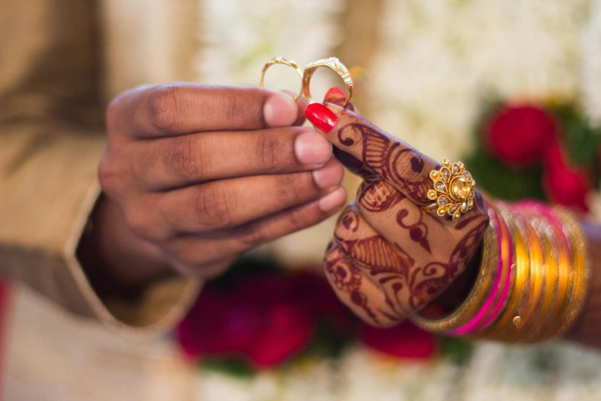 8 Meaningful Cultural Wedding Traditions Around the World 