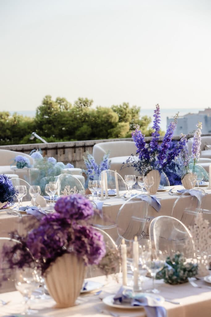 How Solid Colors Are Transforming Wedding Décor