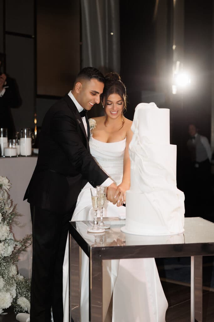 CHIC MINIMALIST WEDDING AT CROWN SYDNEY