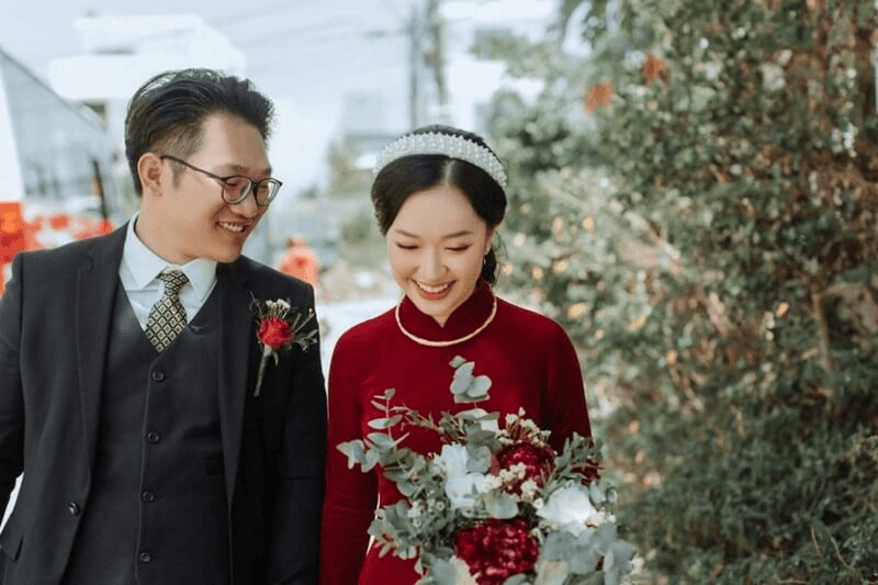 Breaking of the glass at end of a Jewish wedding.