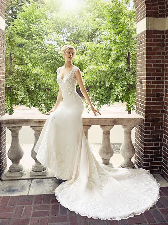 Val Stefani Fall 2017 New York Bridal Week Wedding Dress Collection