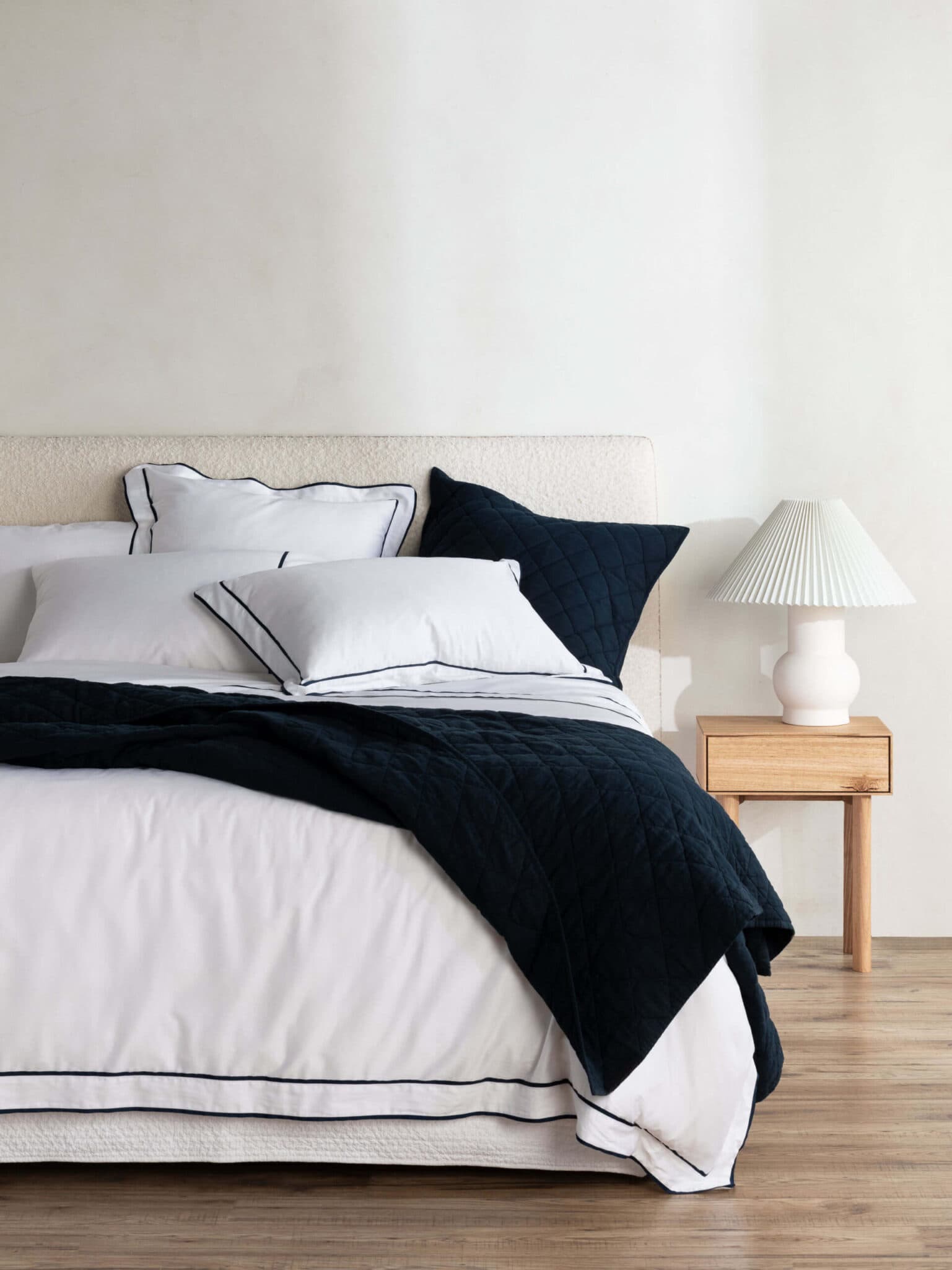 Soho Navy Linen &amp; Cotton Quilted Pillowcases