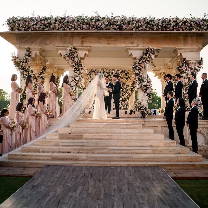 Luxury Beyond Looks: Brands That Combine Opulence with Values