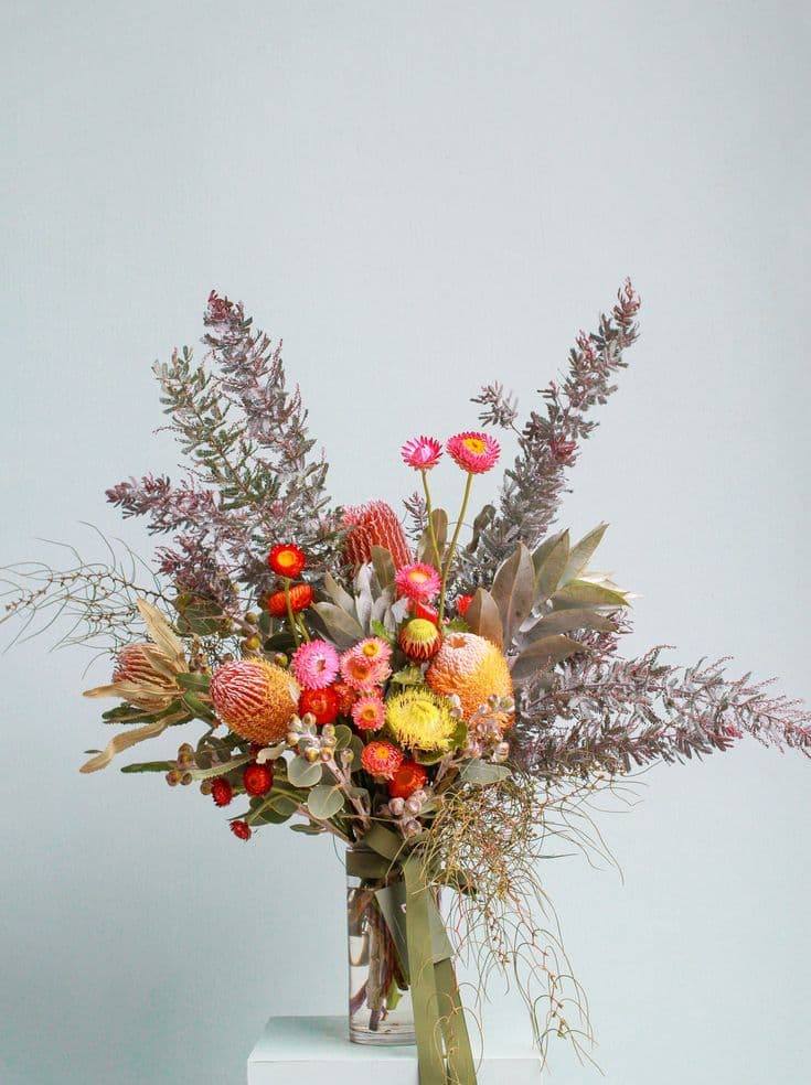 Exquisite Winter Floral Arrangements for Your 2024 Wedding