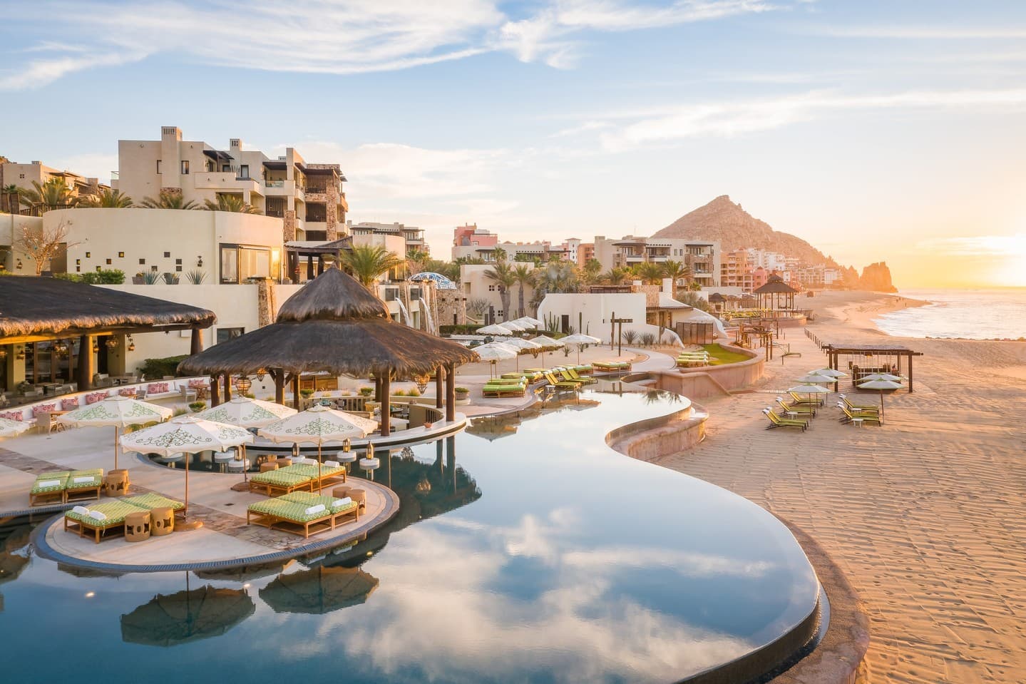 Here’s Why You Should Have Your Honeymoon in Cabo San Lucas, Mexico