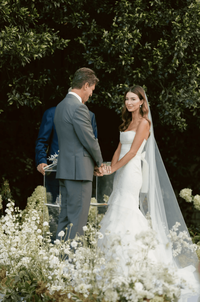 How to Write Wedding Vows in 2024: Bride Edition