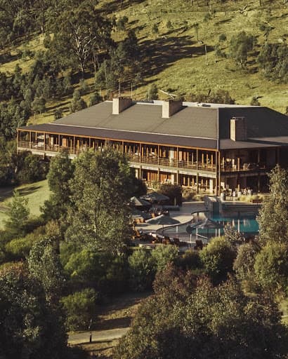 Mountain Majesty: Highland Destination Weddings in Oceania