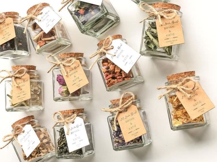 The Bride’s Complete Guide to Unique Destination Wedding Favors