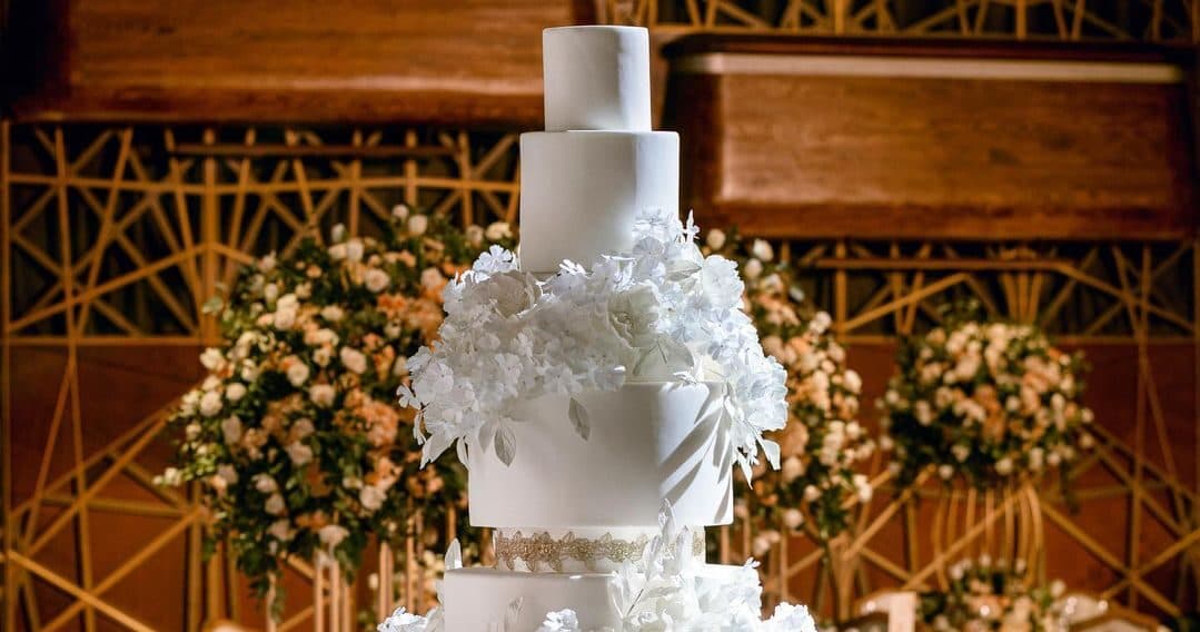 Timeless Elegance: Exploring 12 Traditional Wedding Cake Styles