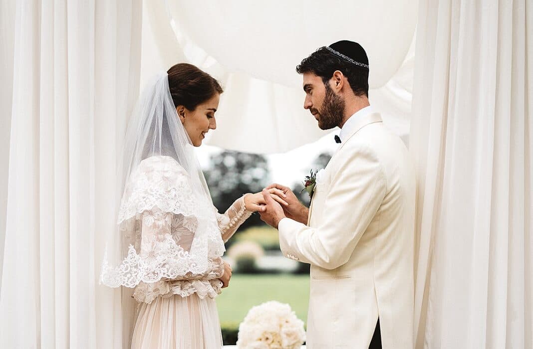 10 Fascinating Jewish Wedding Traditions and Rituals