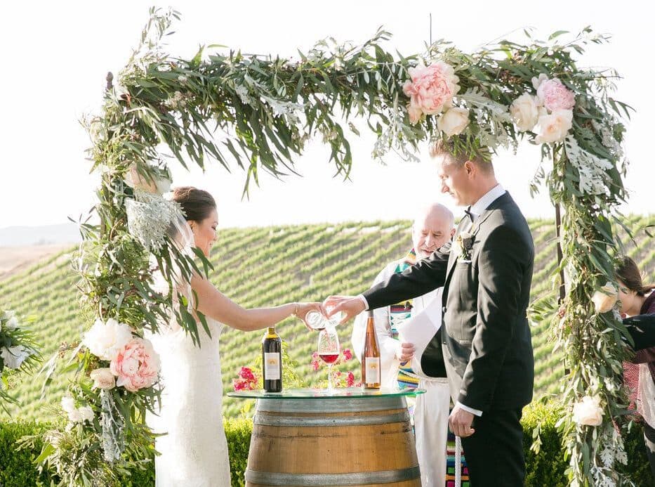 10 of the Most Heartwarming Wedding Traditions in France