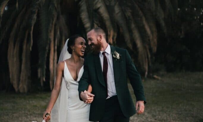 The Pros and Cons of Hiring Wedding Professionals Vs. Doing It Yourself