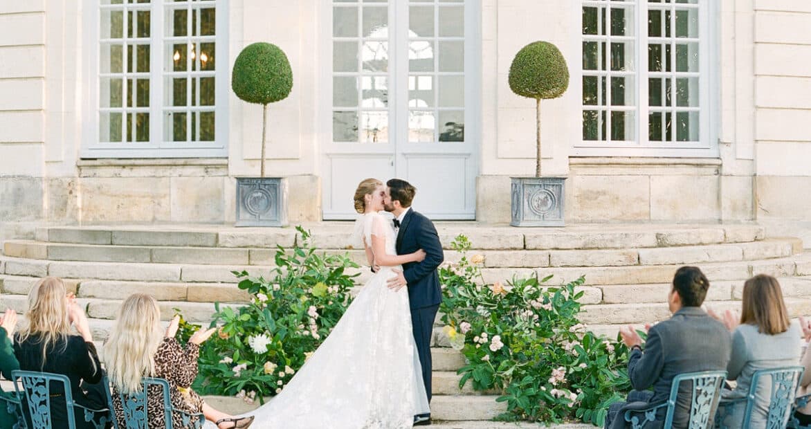 Who Pays for What? A Guide to Cost-Splitting for a Destination Wedding