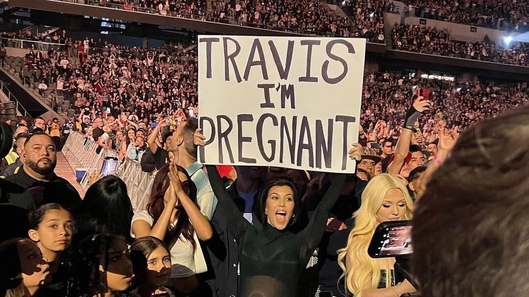 8 Fun, Celebrity-Approved Ways to Reveal Your Baby Bump