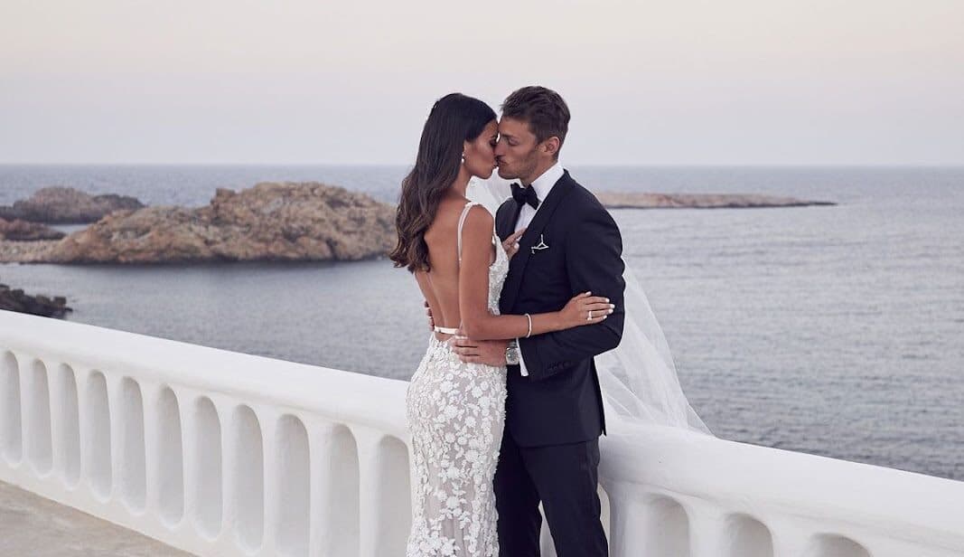 How to Plan a Destination Wedding in Greece if You’re Overseas