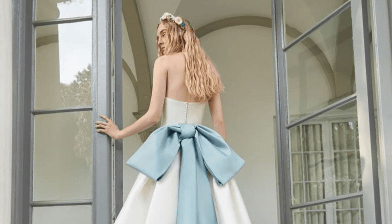 6 Subtle But Elegant Ways to Add Something Blue to Your Wedding