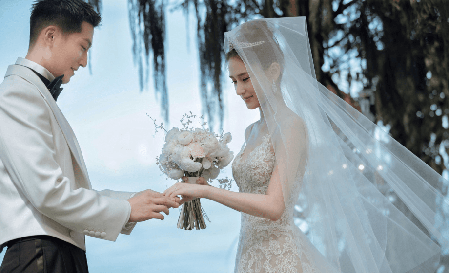All the Details on Laurinda Ho and Shawn Dou’s Lavish Destination Wedding in Bali