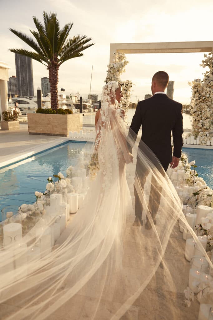 Rooftop ceremony for this destination wedding on the gold coast.