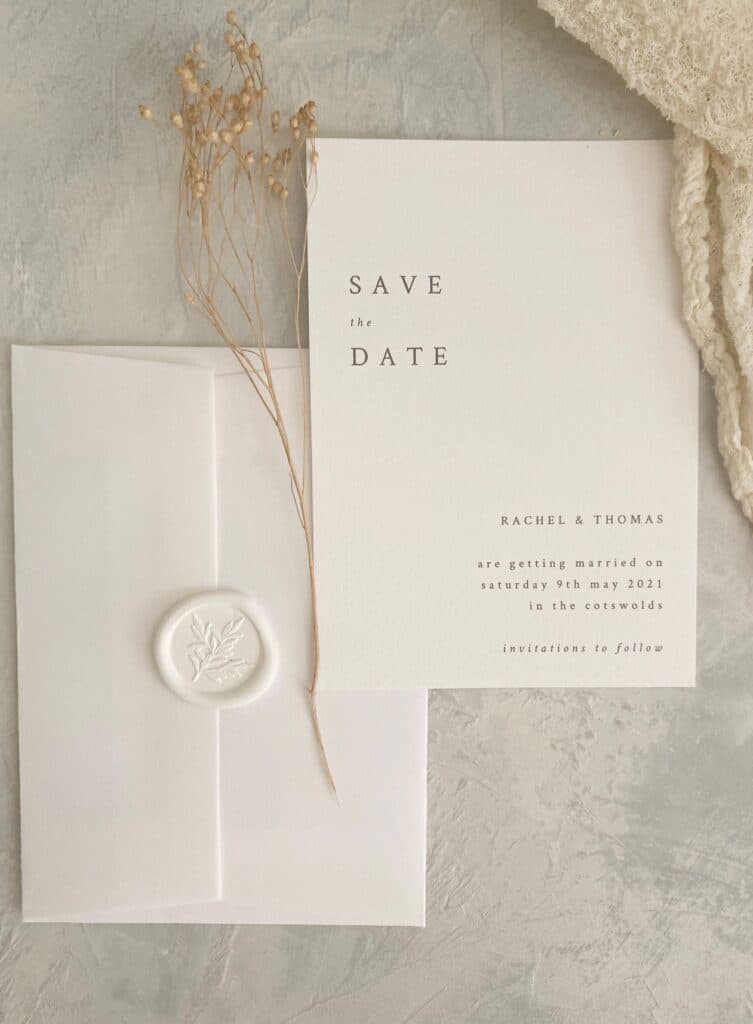 Minimal save the date card with dry flowers