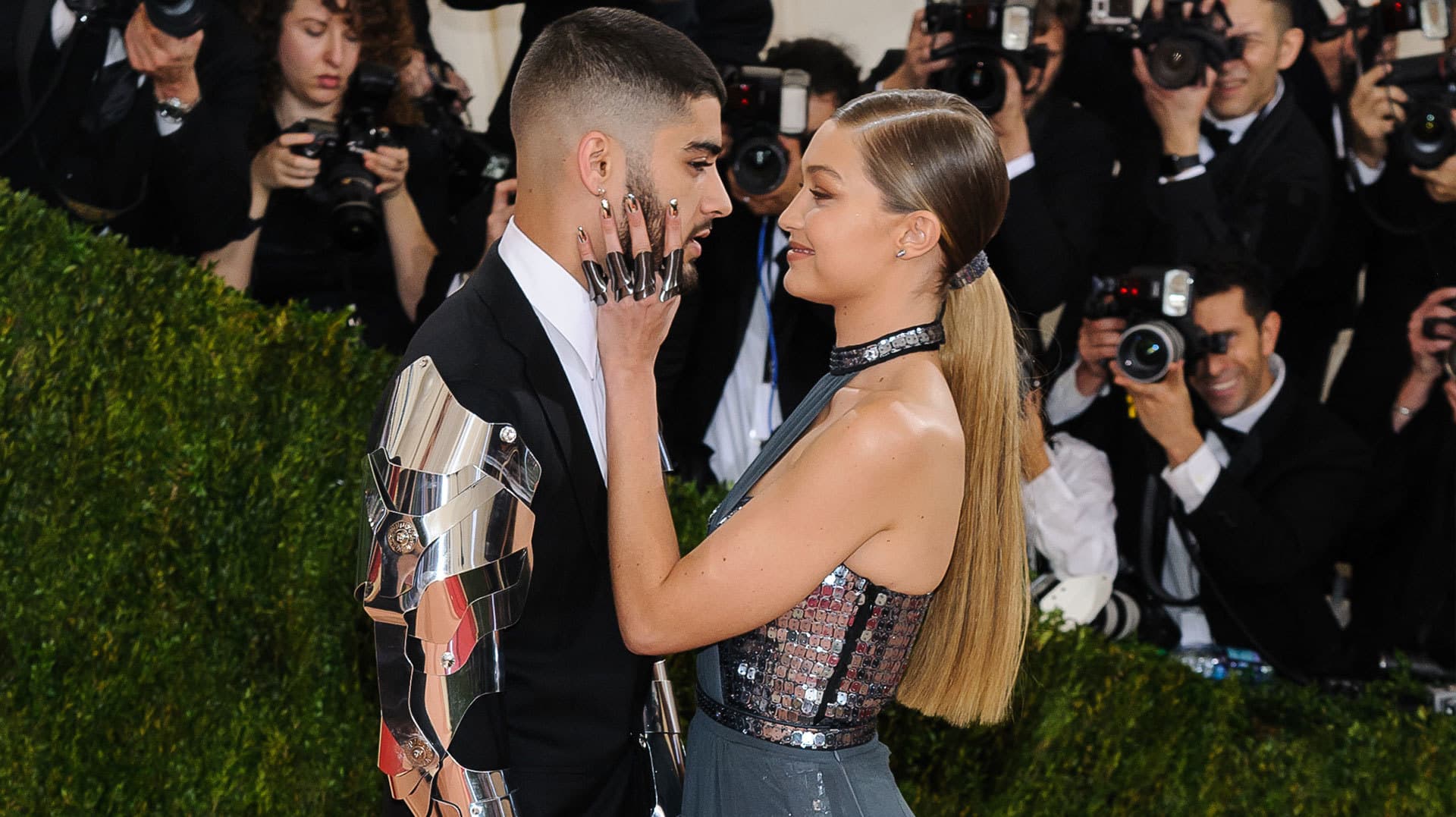 BREAKING: Zayn Malik And Gigi Hadid Are Having A Baby!