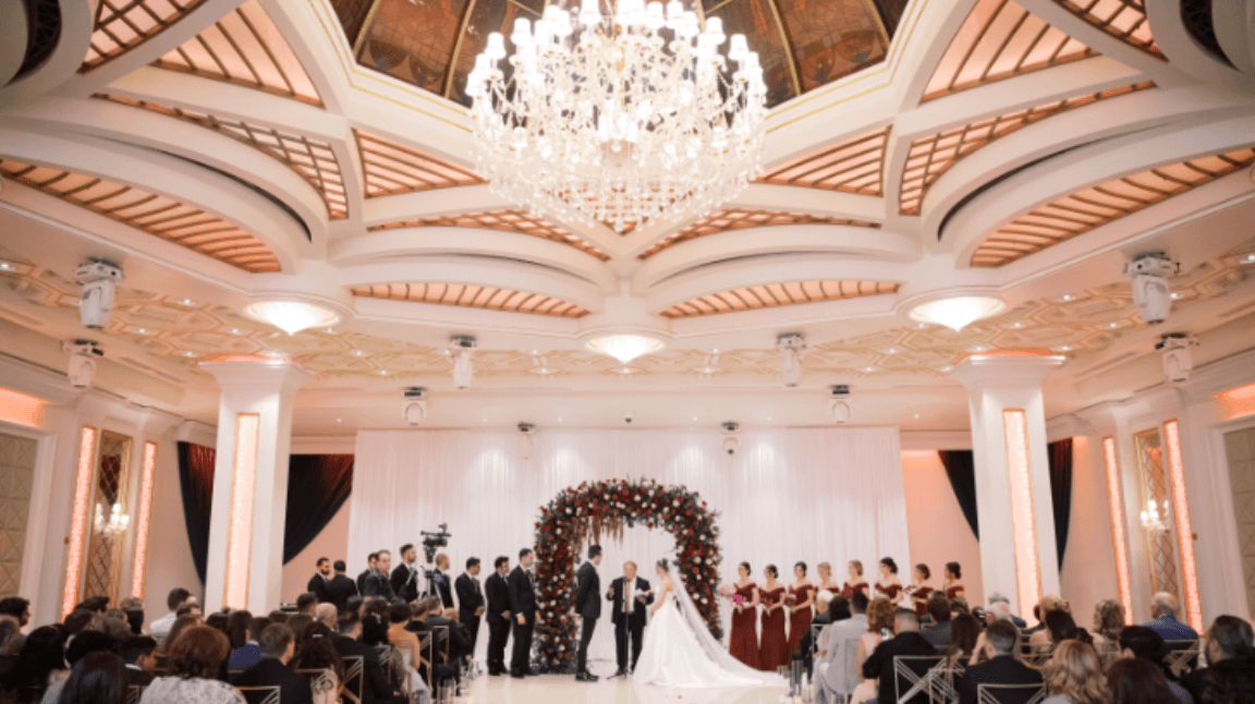 A 1950s Hollywood-Inspired Wedding