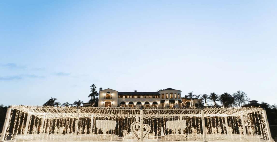 A Dreamily Whimsical Outdoor Wedding