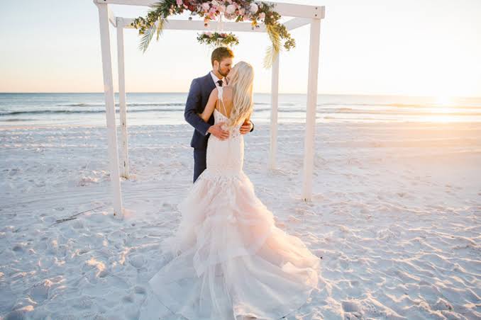 Are You Dreaming Of An Island Wedding? Here’s How You Do It!