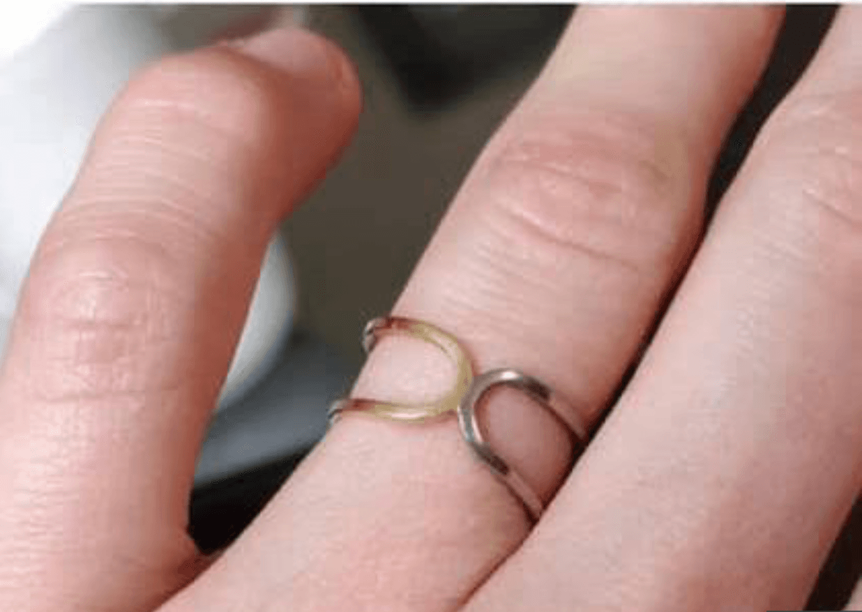 This Bride-To-Be’s Engagement Ring Is Mocked For Looking Like A Paperclip