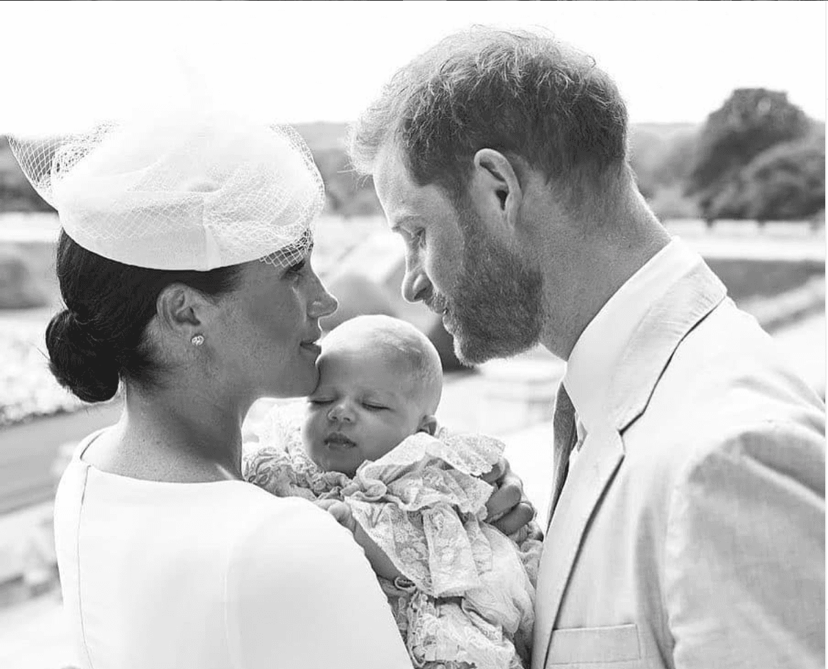The Sweet Thank You Note Prince Harry & Meghan Markle Sent After Archie’s Christening
