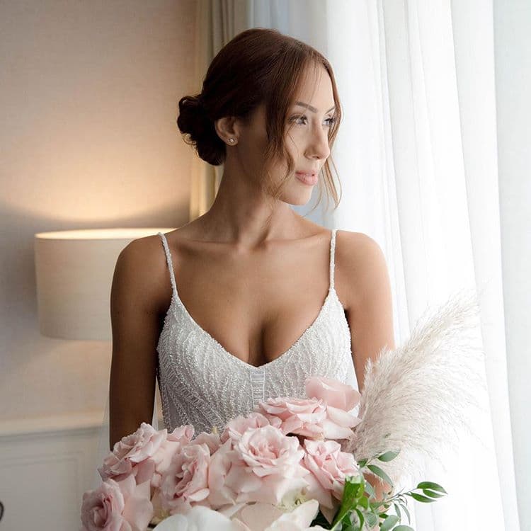 How to Add A Pop of Colour to Your Bridal Make-up