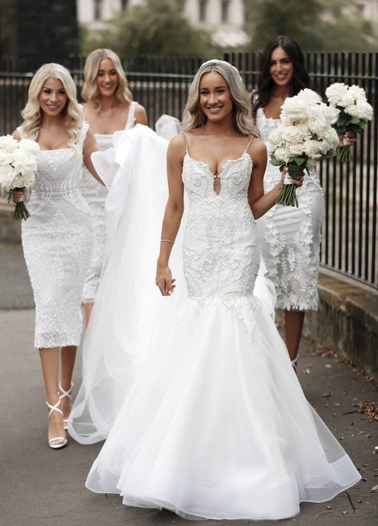 30 Things You Need In Your Wedding Day Emergency Kit