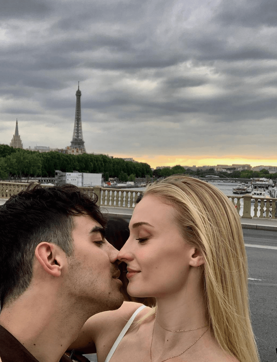 Joe Jonas & Sophie Turner Share First Wedding Photos