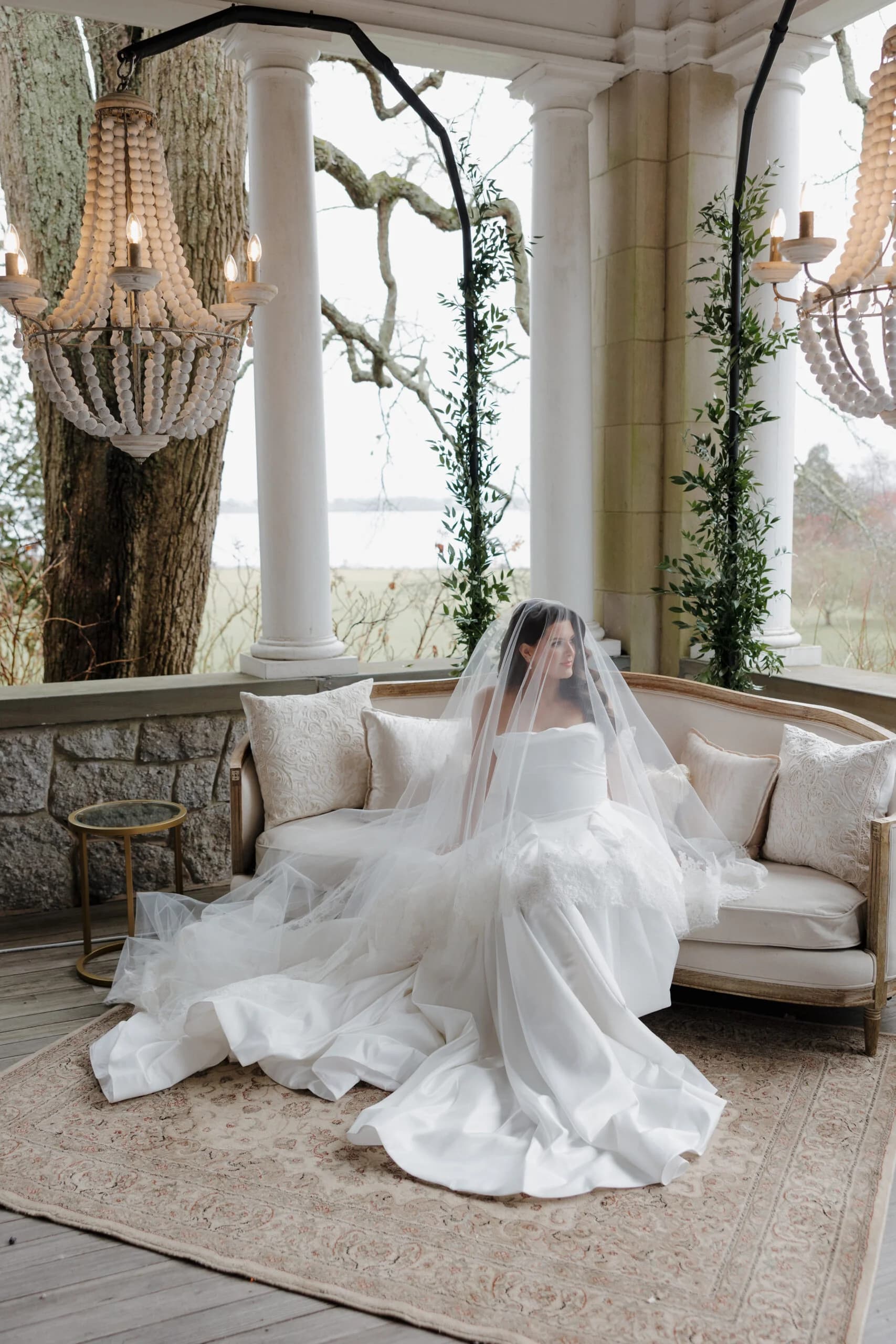 Old-Money Romance at Blithewold: The Bridal Beauty Moment You’ll Want to Copy