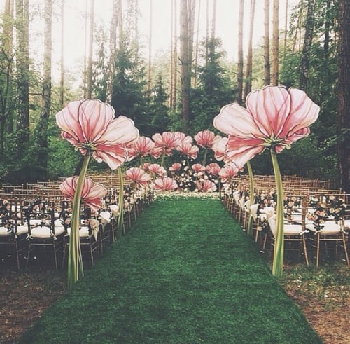 unique-ceremony-backdrops
