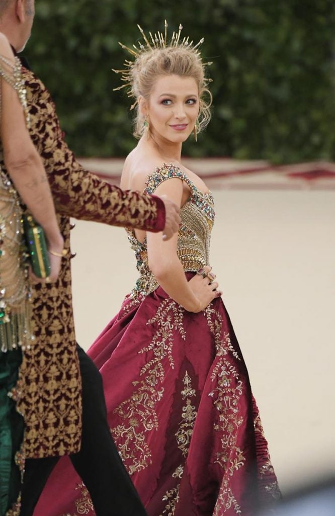 blake lively met gala 2018 over shoulder