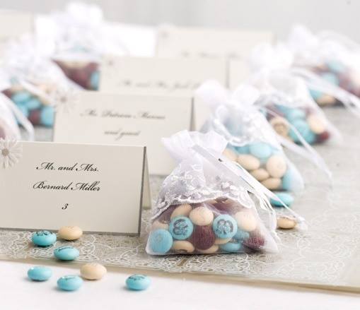 M&amp;M personalised favours