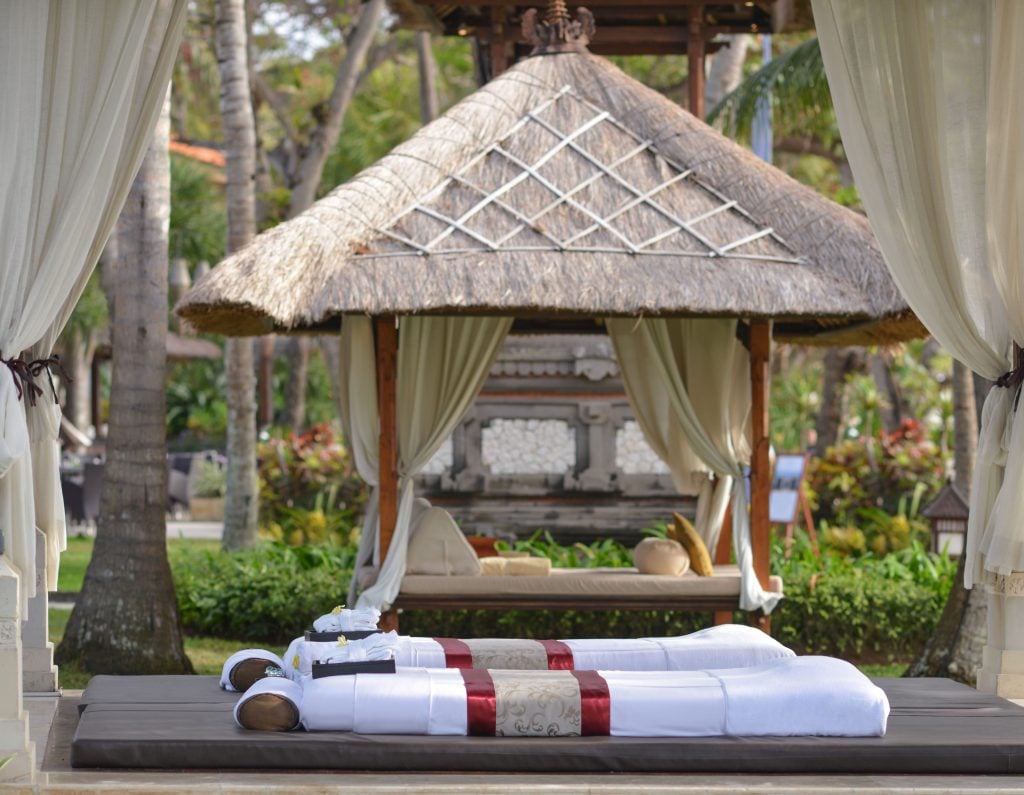 Ocean-Front-Spa-Gazebo the laguna bali