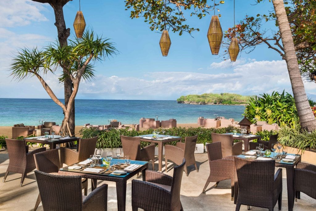 Arwana-Restaurant-and-Lounge