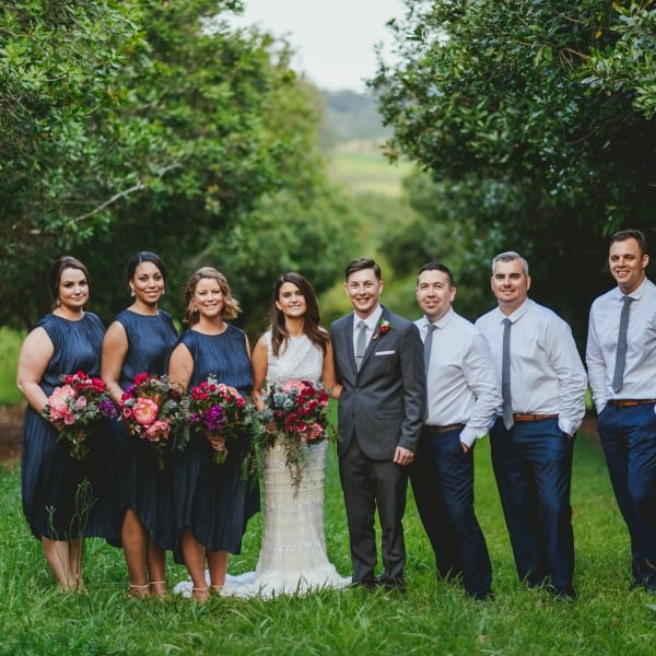 kathryn and ben relaxed country wedding 