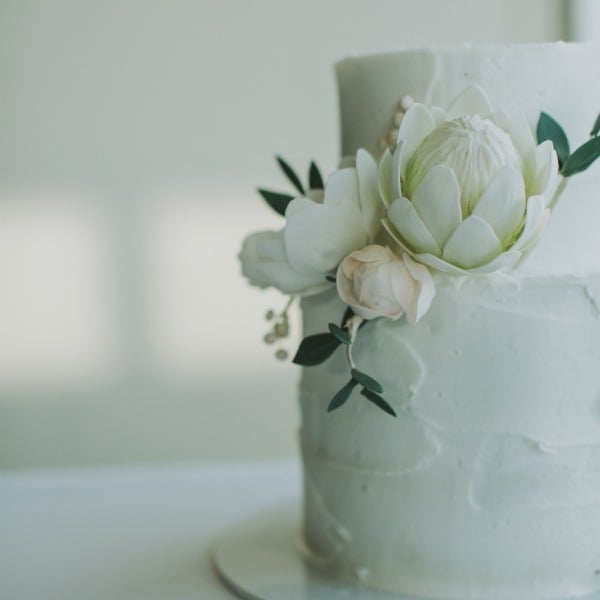 boho beach wedding cake 