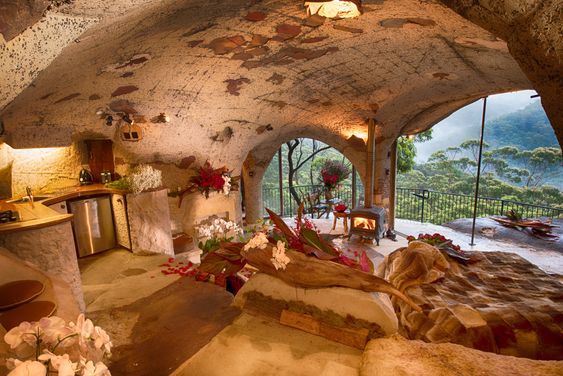 Love Cave - Australia: 