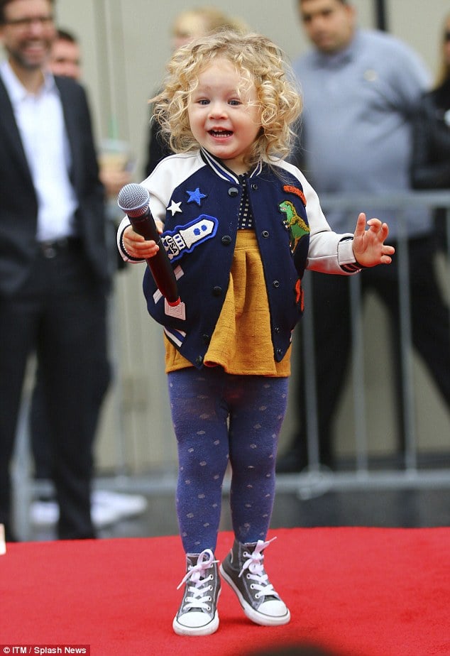 blake lively ryan reynolds ines, blake ryan baby daughter ines, blake lively ryan reynolds name second daughter, blake ryan reynolds baby name revealed