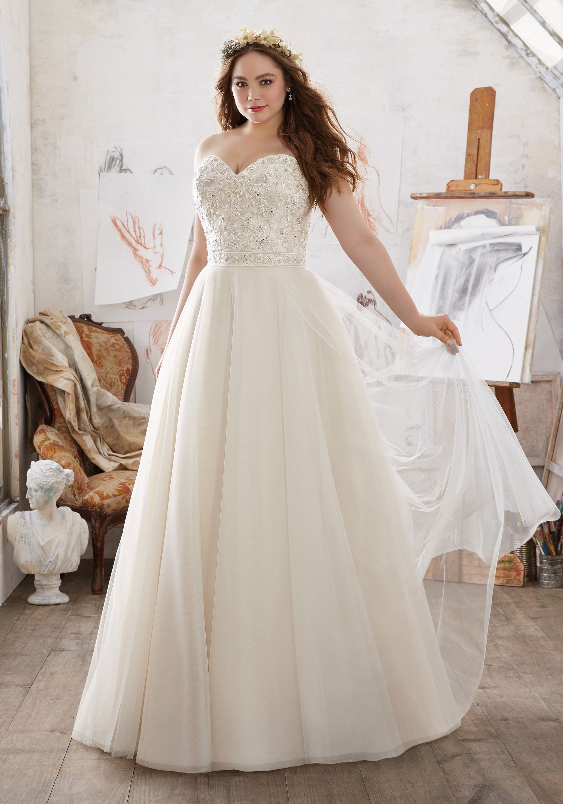 bride gown plus-size, plus-sized wedding dress 2017, morilee madeline gardner plus-size, madeline gardner bride, spring 2017 wedding dress plus-size, plus-size bride