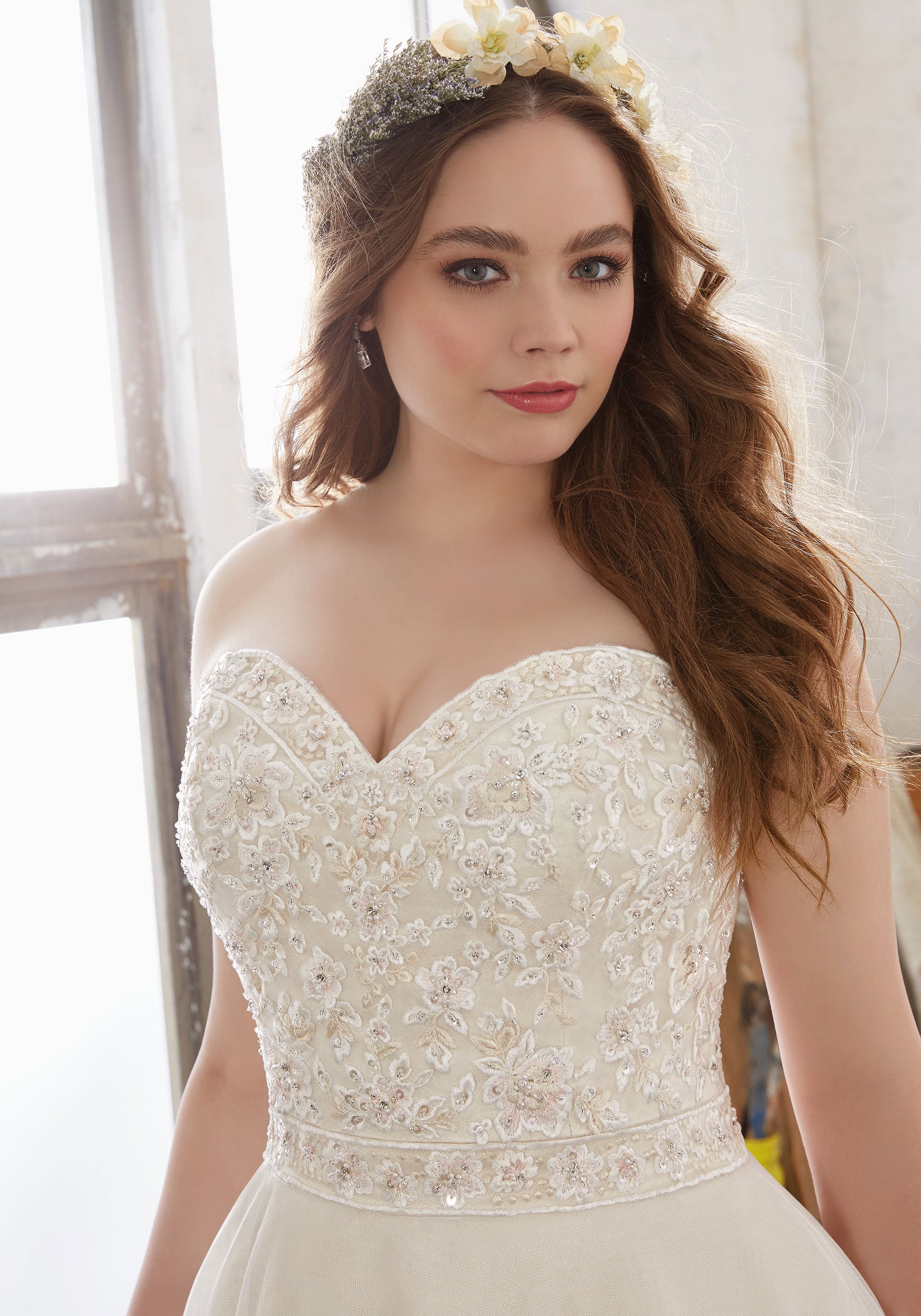 bride gown plus-size, plus-sized wedding dress 2017, morilee madeline gardner plus-size, madeline gardner bride, spring 2017 wedding dress plus-size, plus-size bride